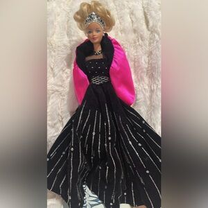 Barbie Happy Holidays Doll Special Edition Collection(1998 Mattel) like new